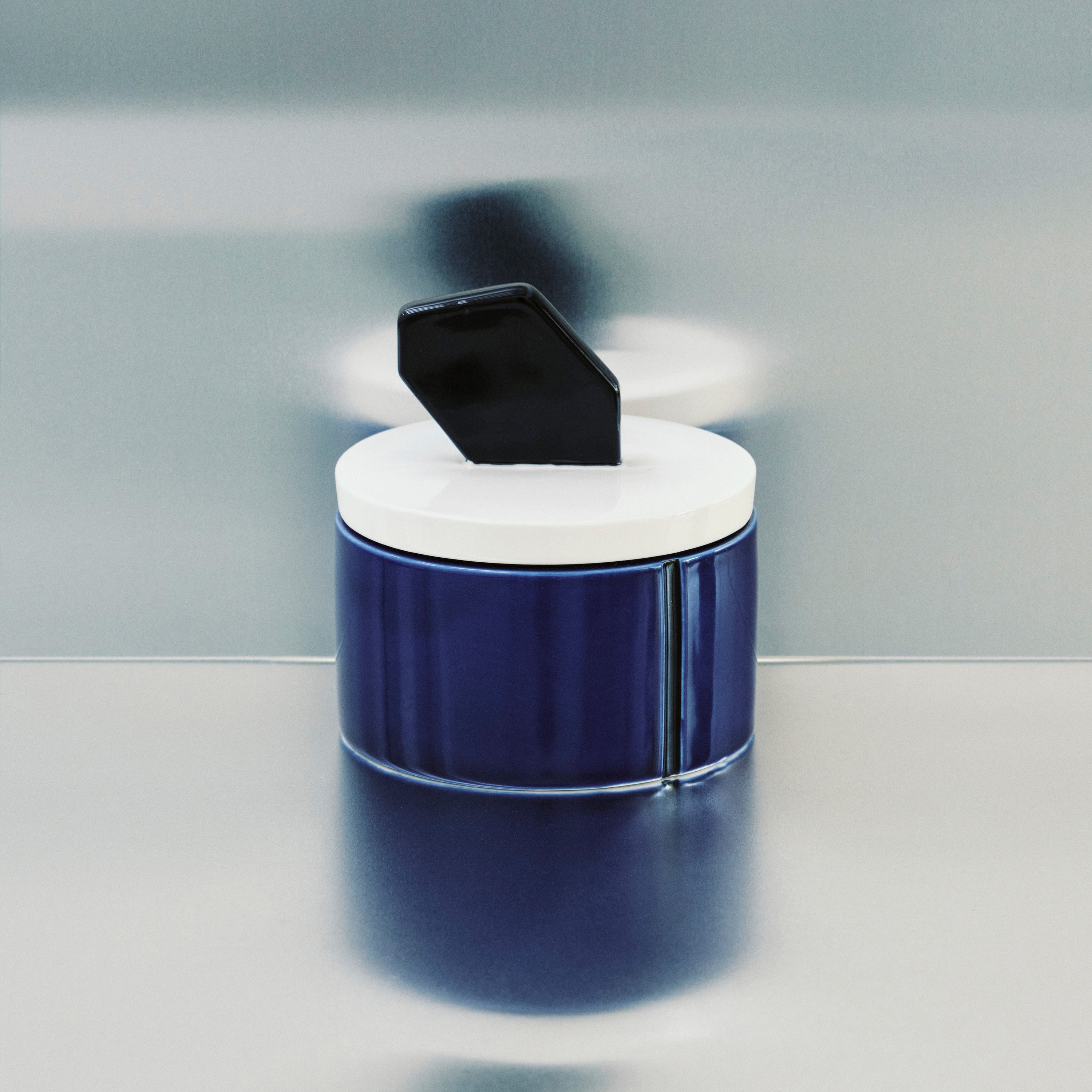 SERAX - Carolina Castiglioni - Plan C Geurkaars Ø 12,5 cm - Blauw/Zwar