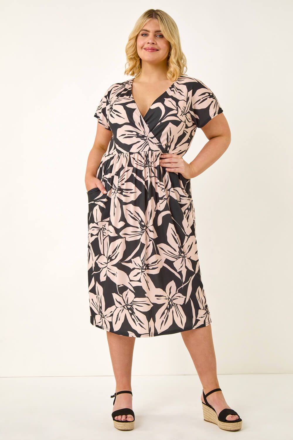 Roman Curve Floral Stretch Wrap Dress