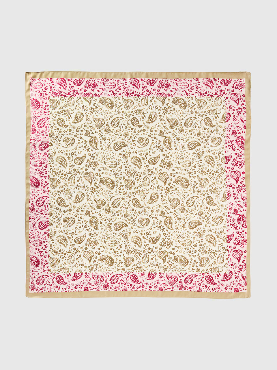 Scarf with patterned print