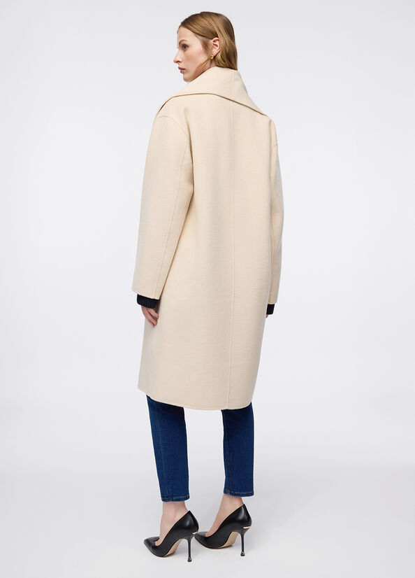 Cappotto in lana con sciarpa