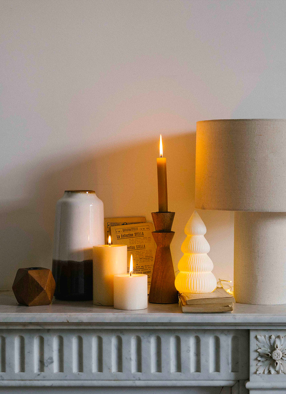 SAPIN LUMINEUX EN PORCELAINE BLANC