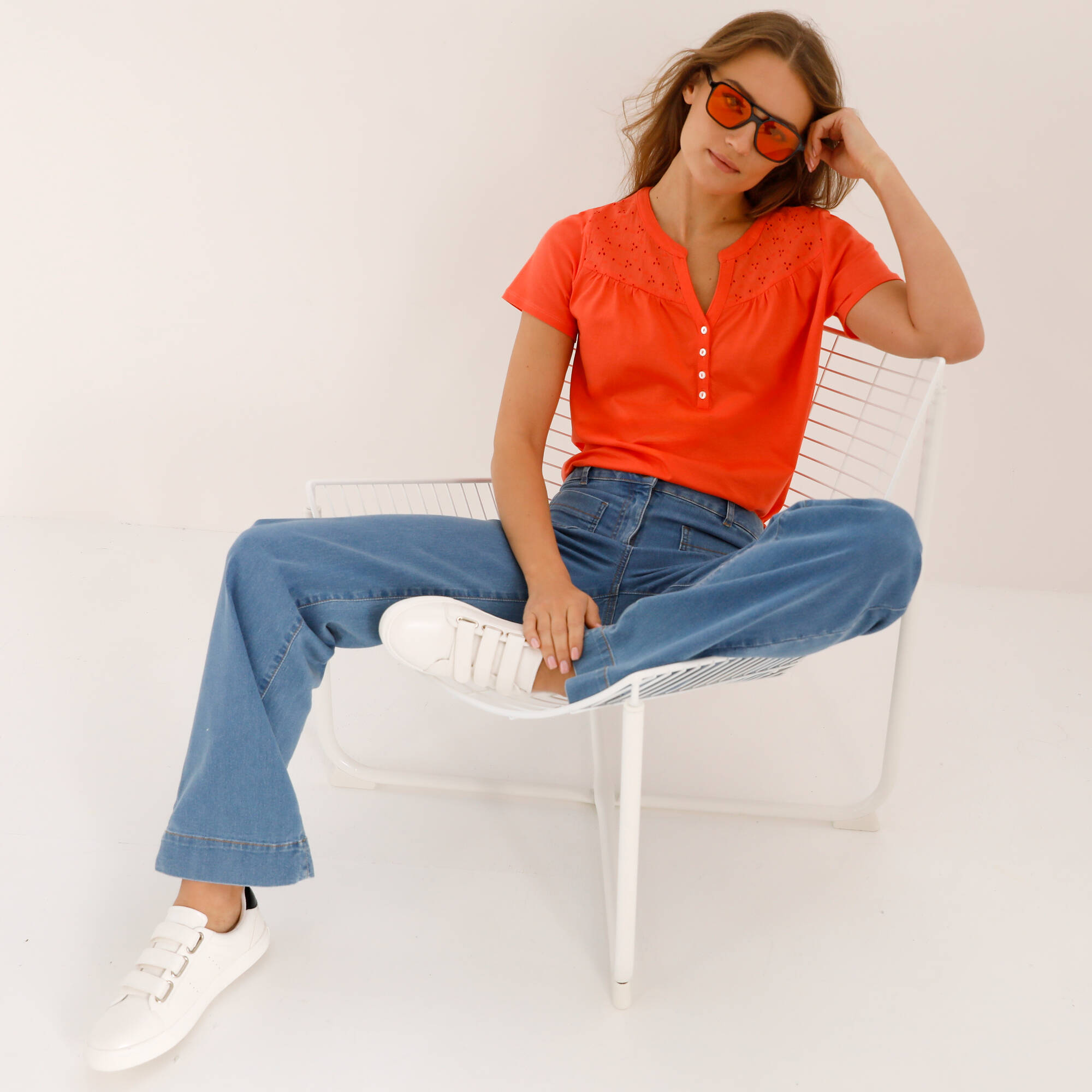 T-shirt col tunisien manches courtes, broderie anglaise