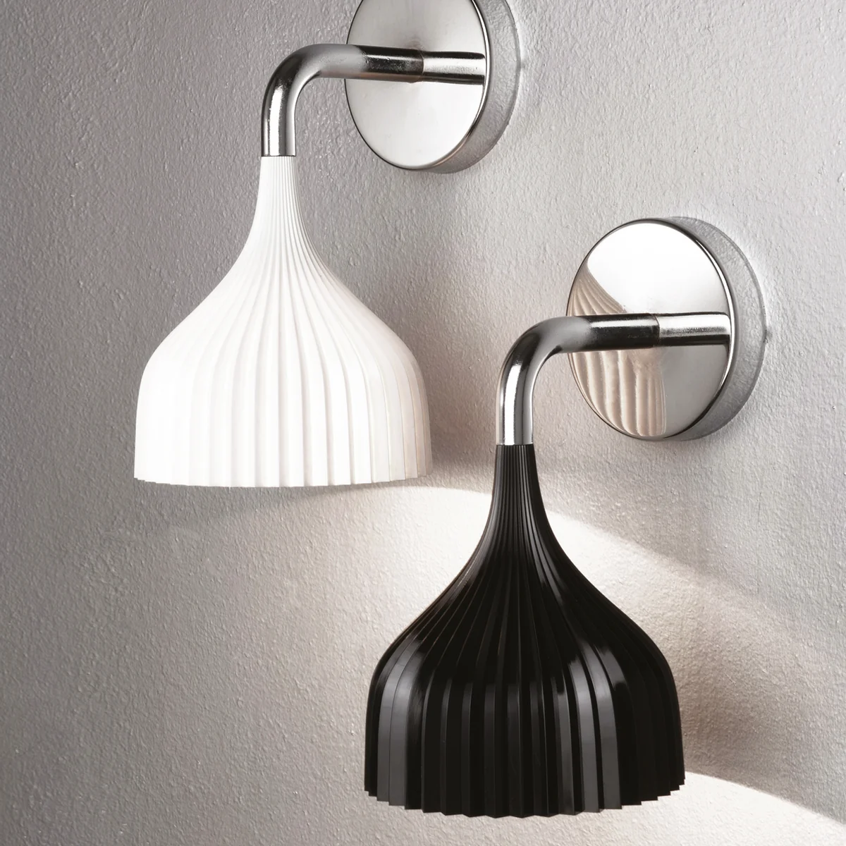 Kartell - É Wandleuchte, glasklar