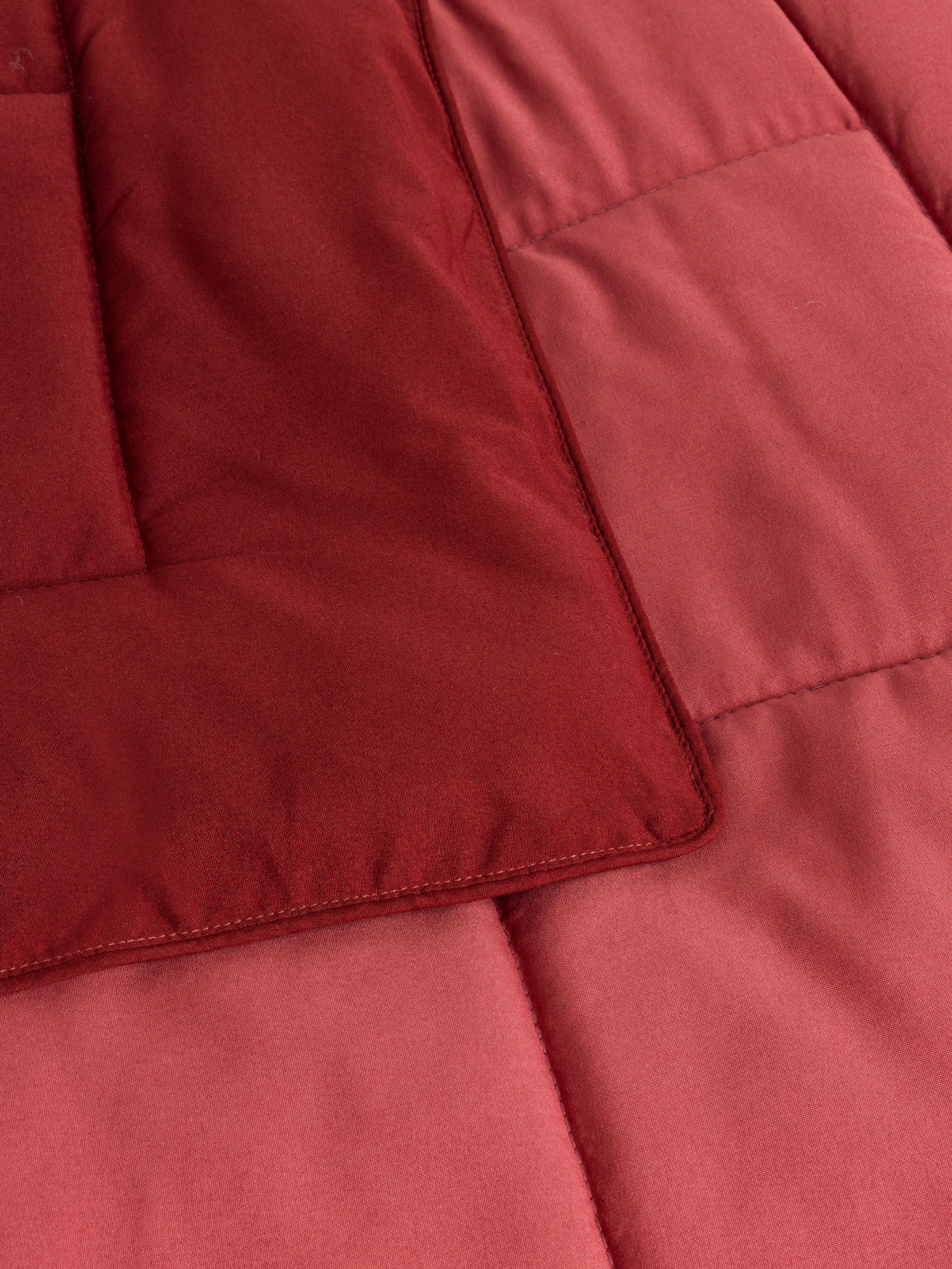 Trapunta double face in microfibra leggera