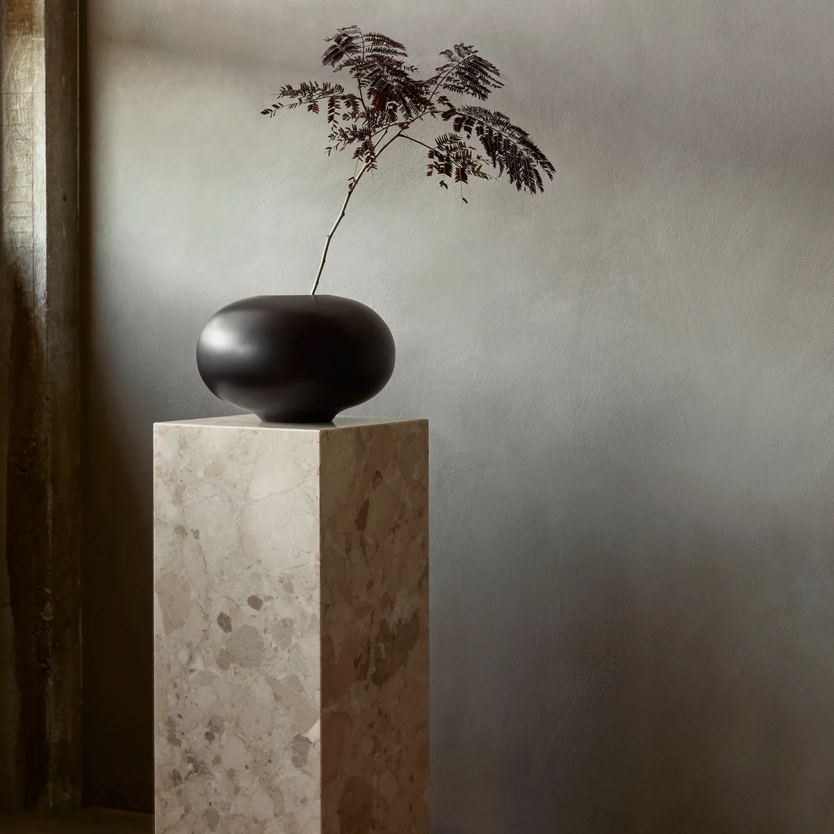 Audo - Surround Vase, H 17,5 cm, Mango