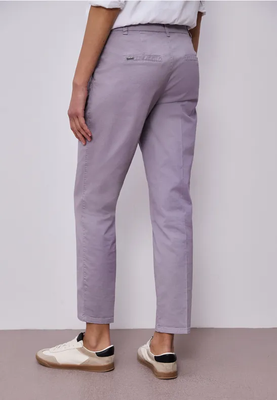 Chino im Casual Fit in softer Qualität