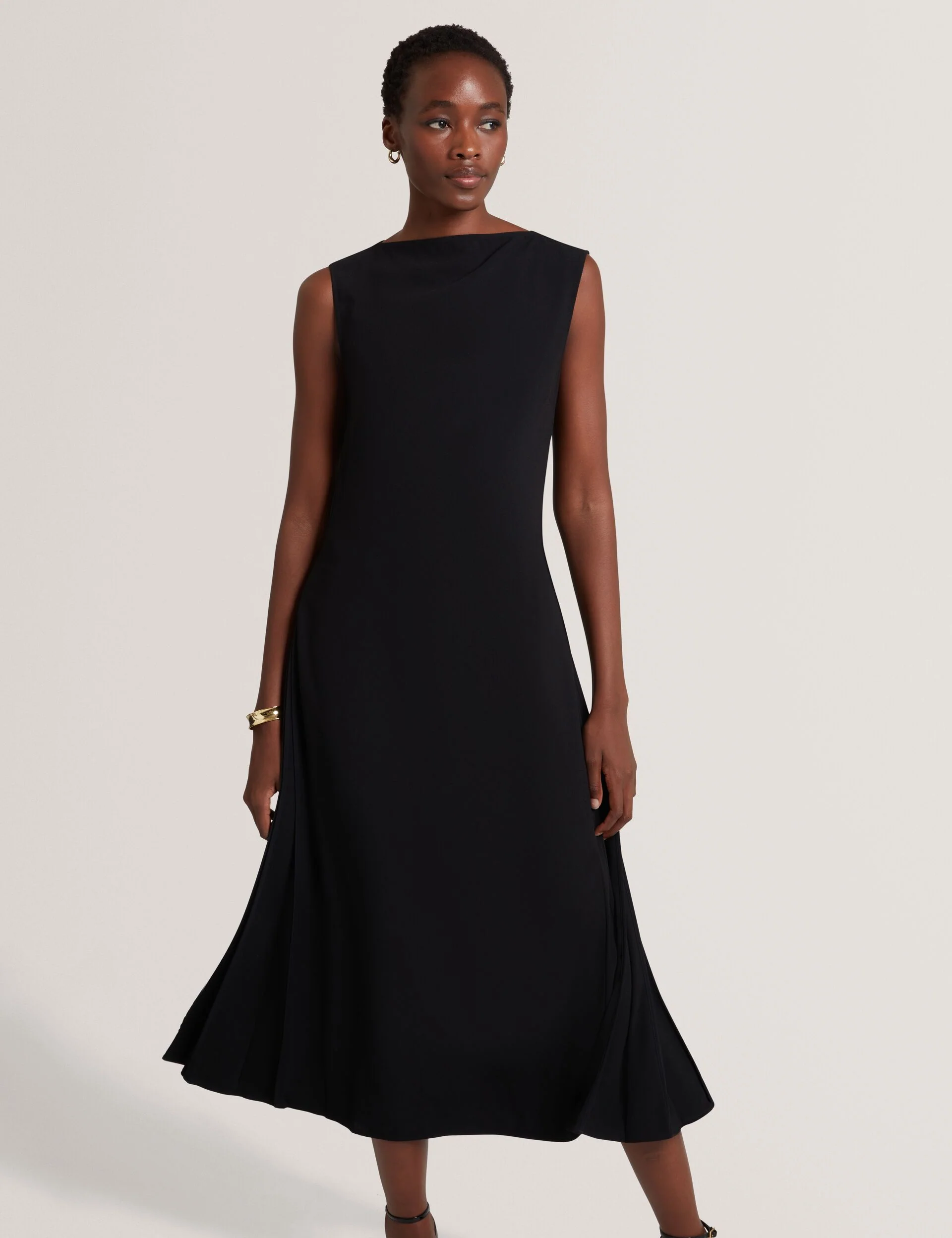 DAHRCY | BLACK
