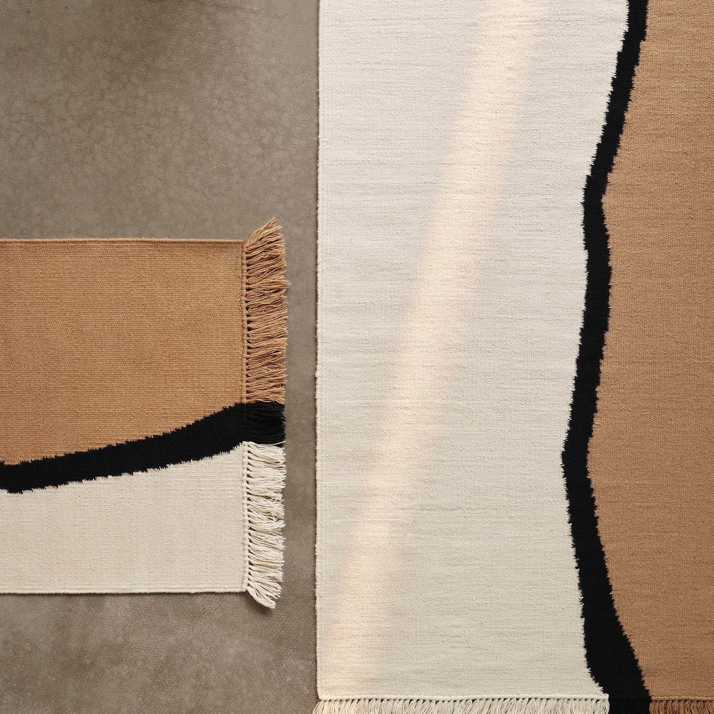 Ferm Living Soil Kelim Vloerkleed 70 x 180 cm - Dark Sand / Off-White