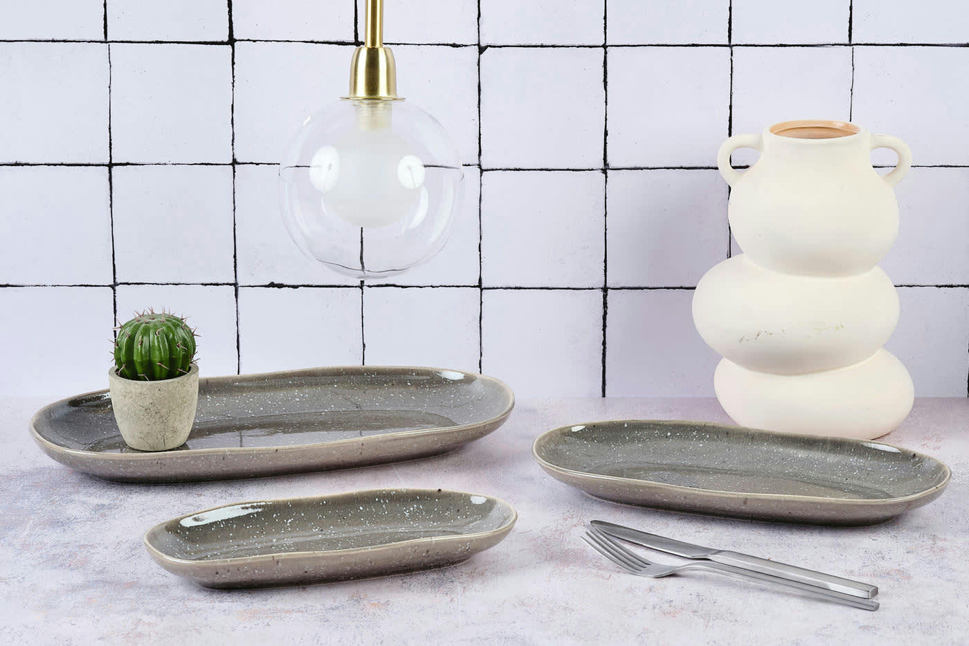 REACTIV - Plateau en grès gris