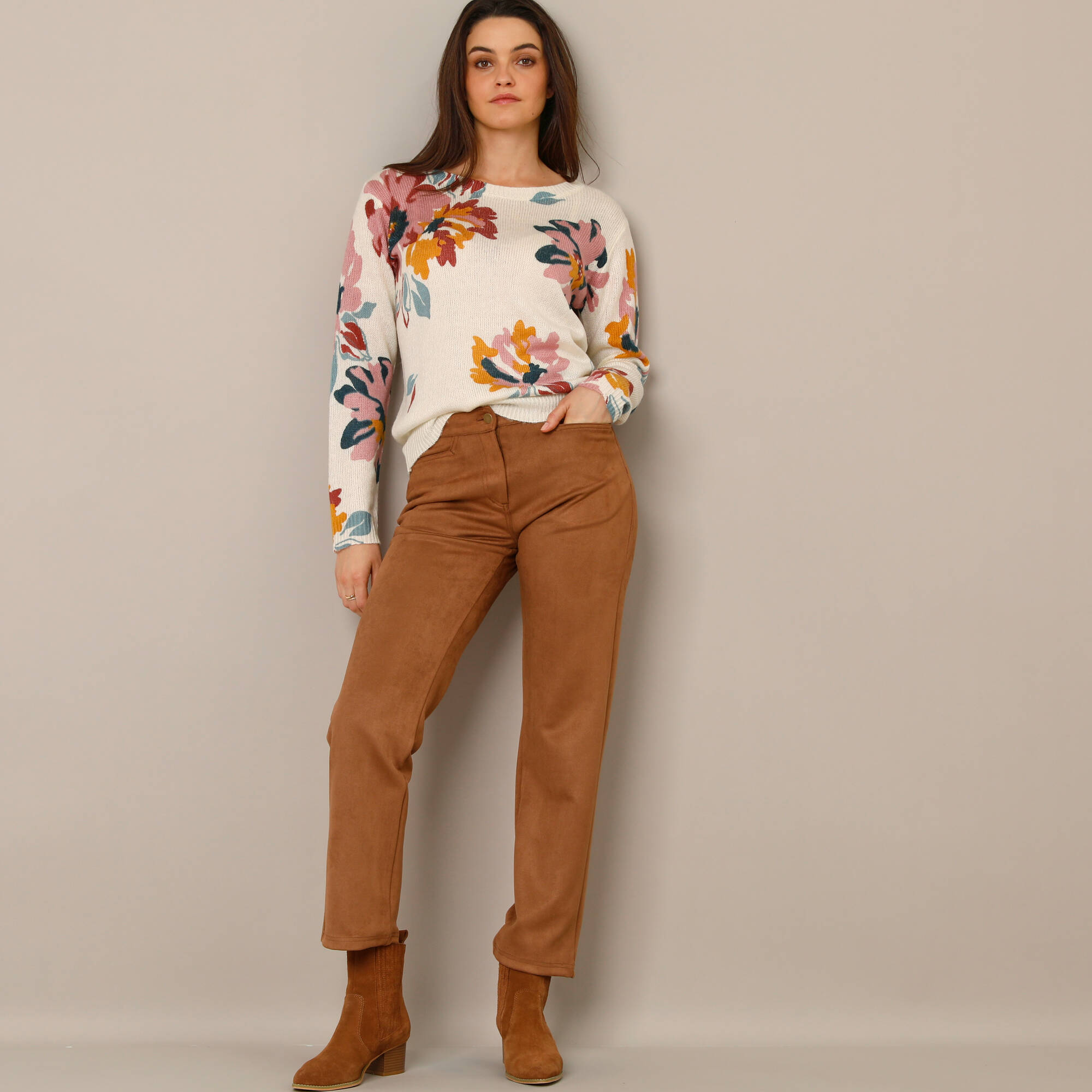 Pantalon droit, maille suédine