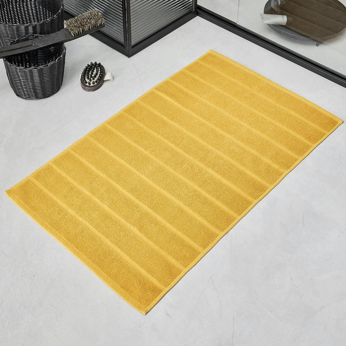 ESSENTIAL - Tapis de bain uni en Coton Jaune 50x80 cm