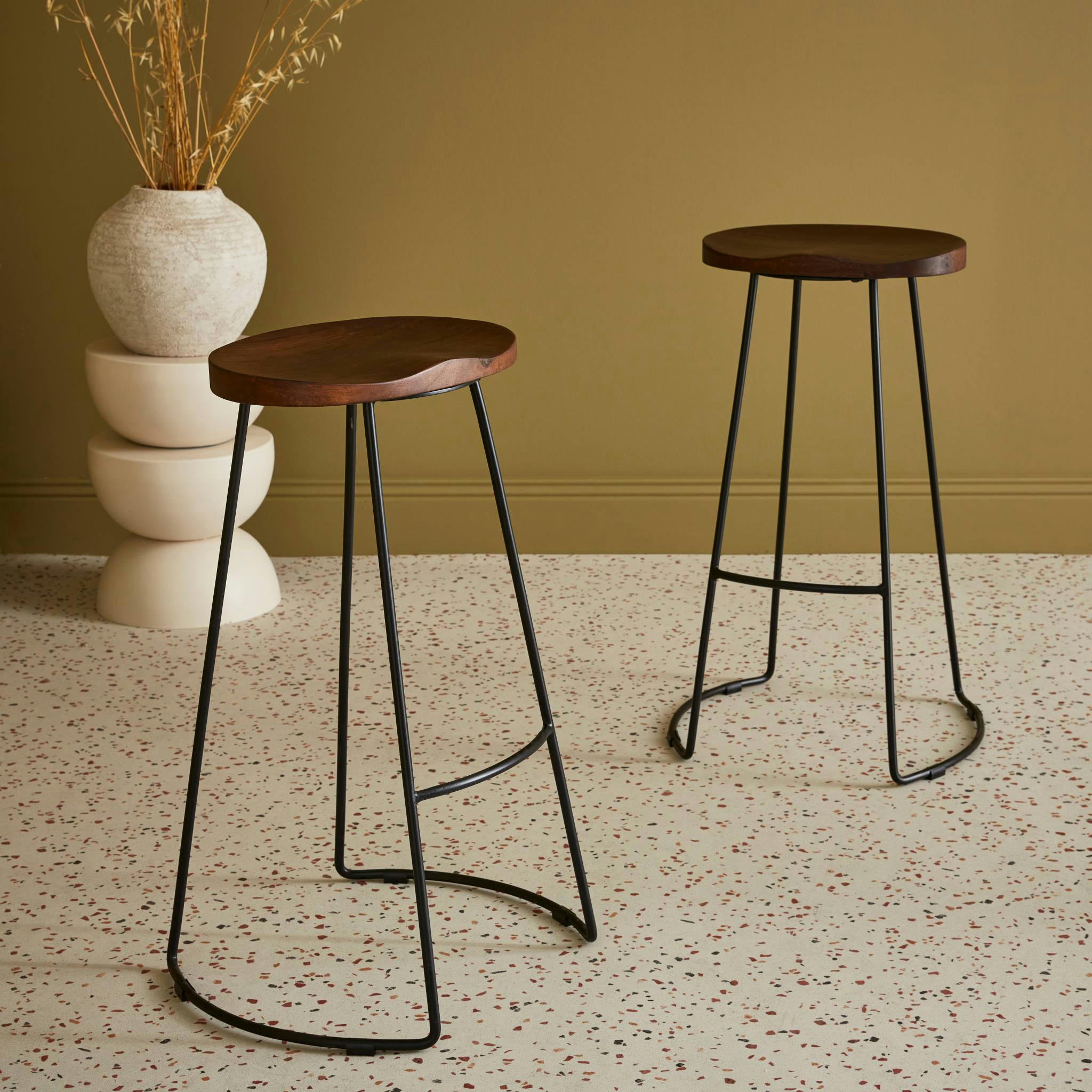 JAYA - 2 tabourets de bar manguier teinté noyer, 75cm