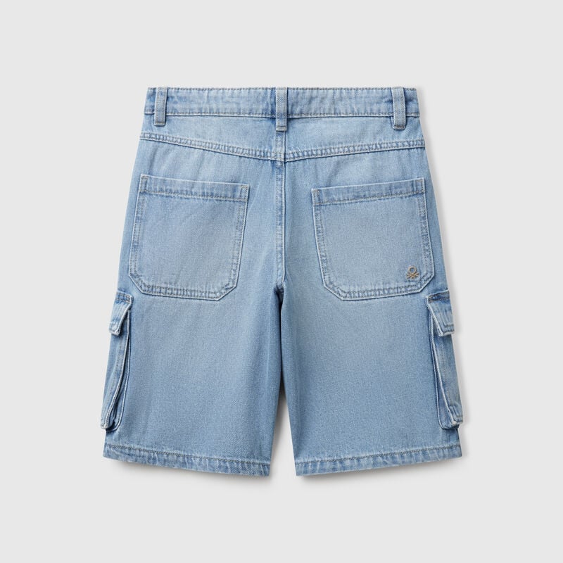 Straight cargo bermudas