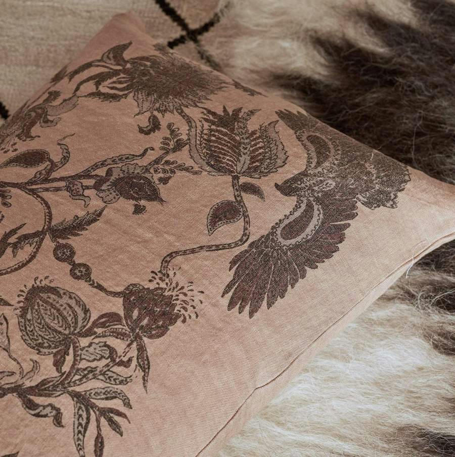 CALIFORNIE 1960 - - Coussin en lin pur lavé  Harris Sable 50x70