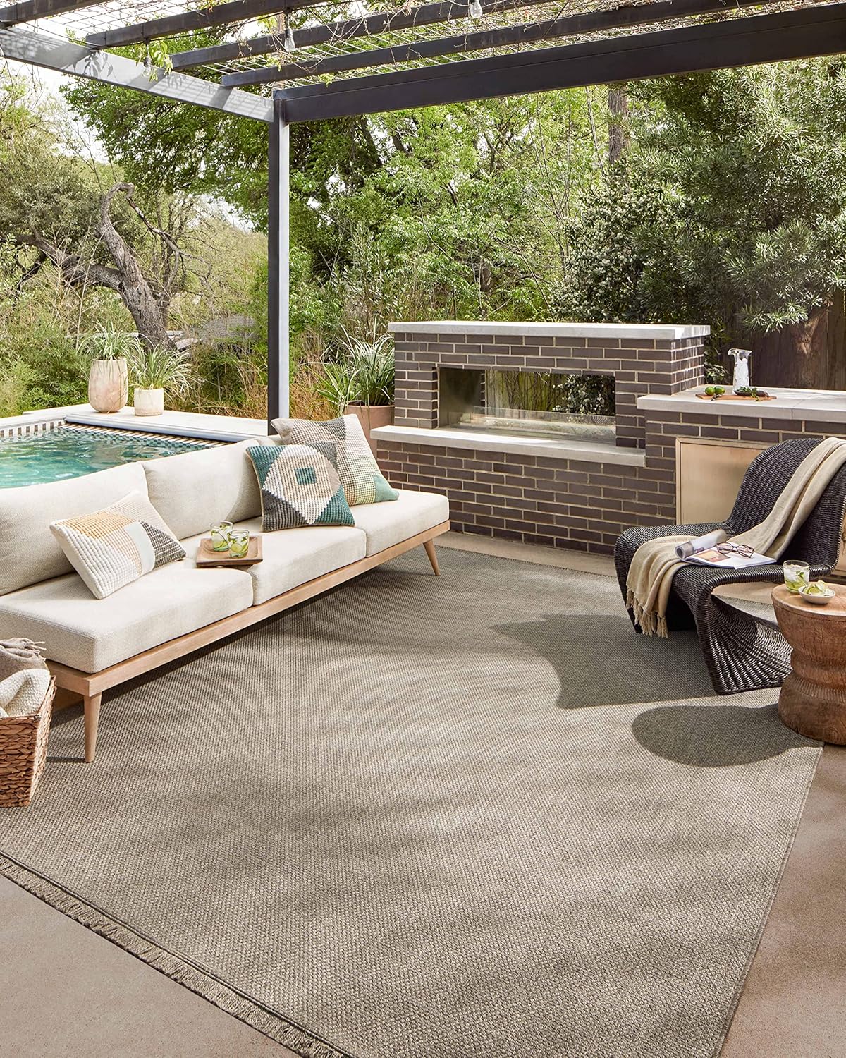 Loloi Dawn Collection Indoor/Outdoor DAW-04 Coffee 7'-8 x 10' Area Rug