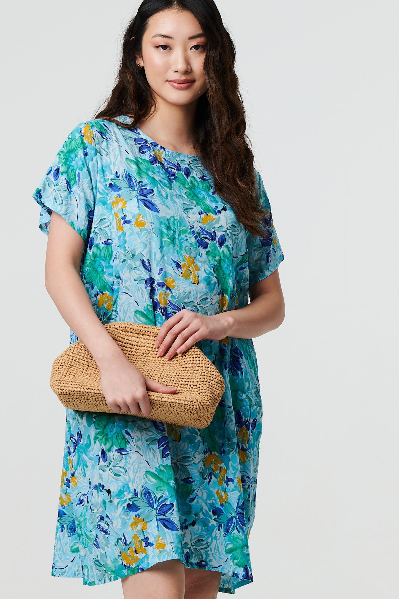 Izabel London Floral 1/2 Sleeve Knee Length Shift Dress