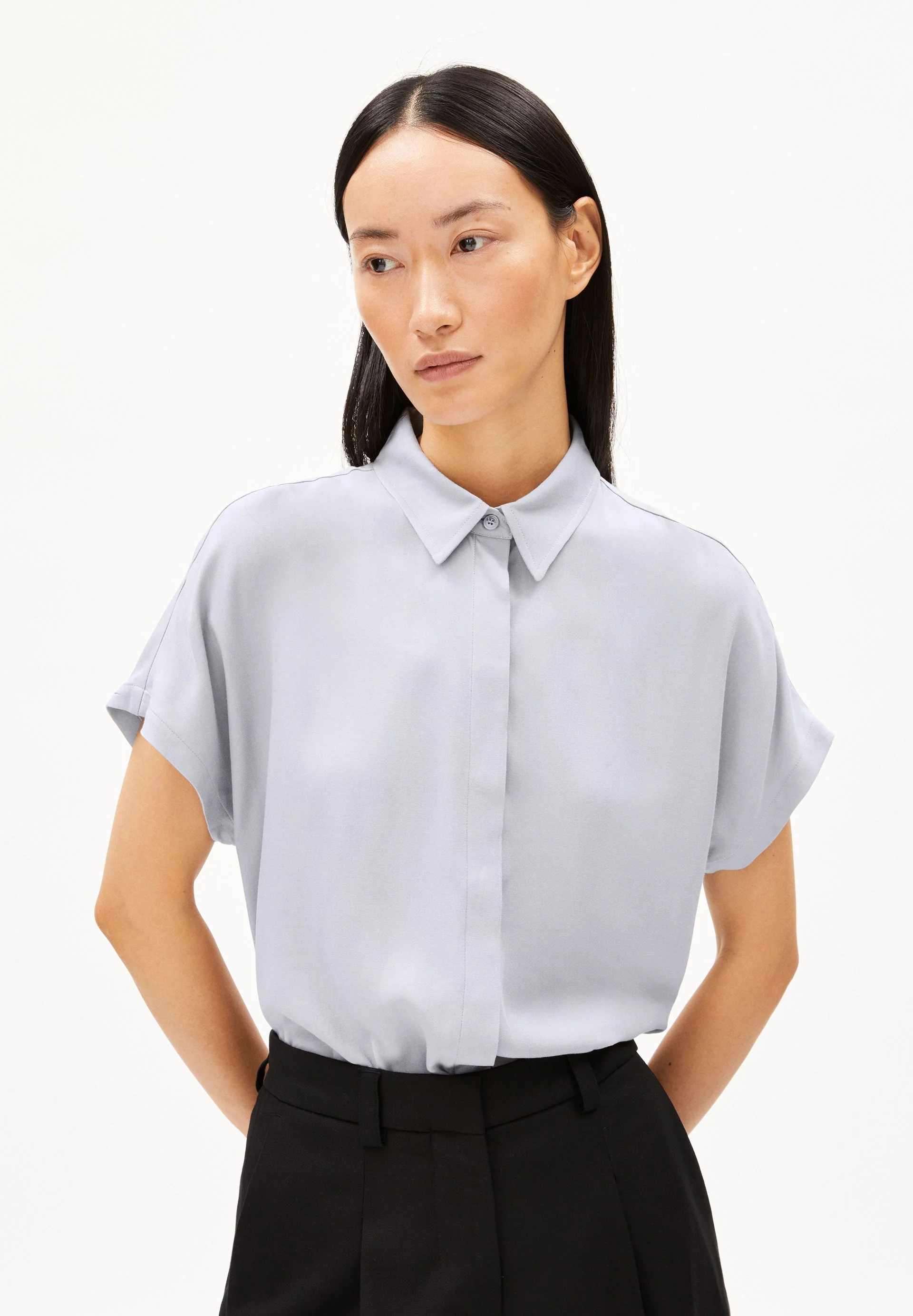 LARISAANA KURZARMBLUSE