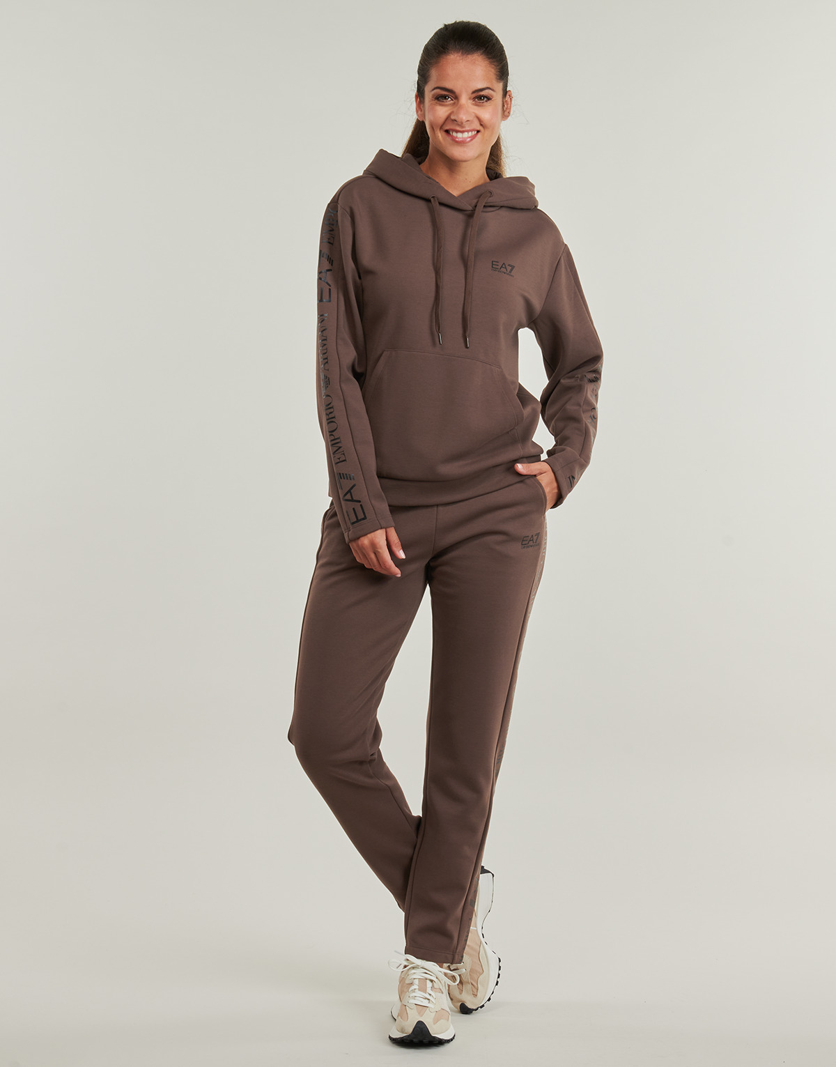 Emporio Armani EA7 - TRAIN TRACKSUIT W HO RN CH EXTENDED LOGO BR - TRAIN TRACKSUIT W - Brown