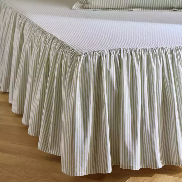 Habitat Oxford Printed Stripe Green Valance Sheet - Single