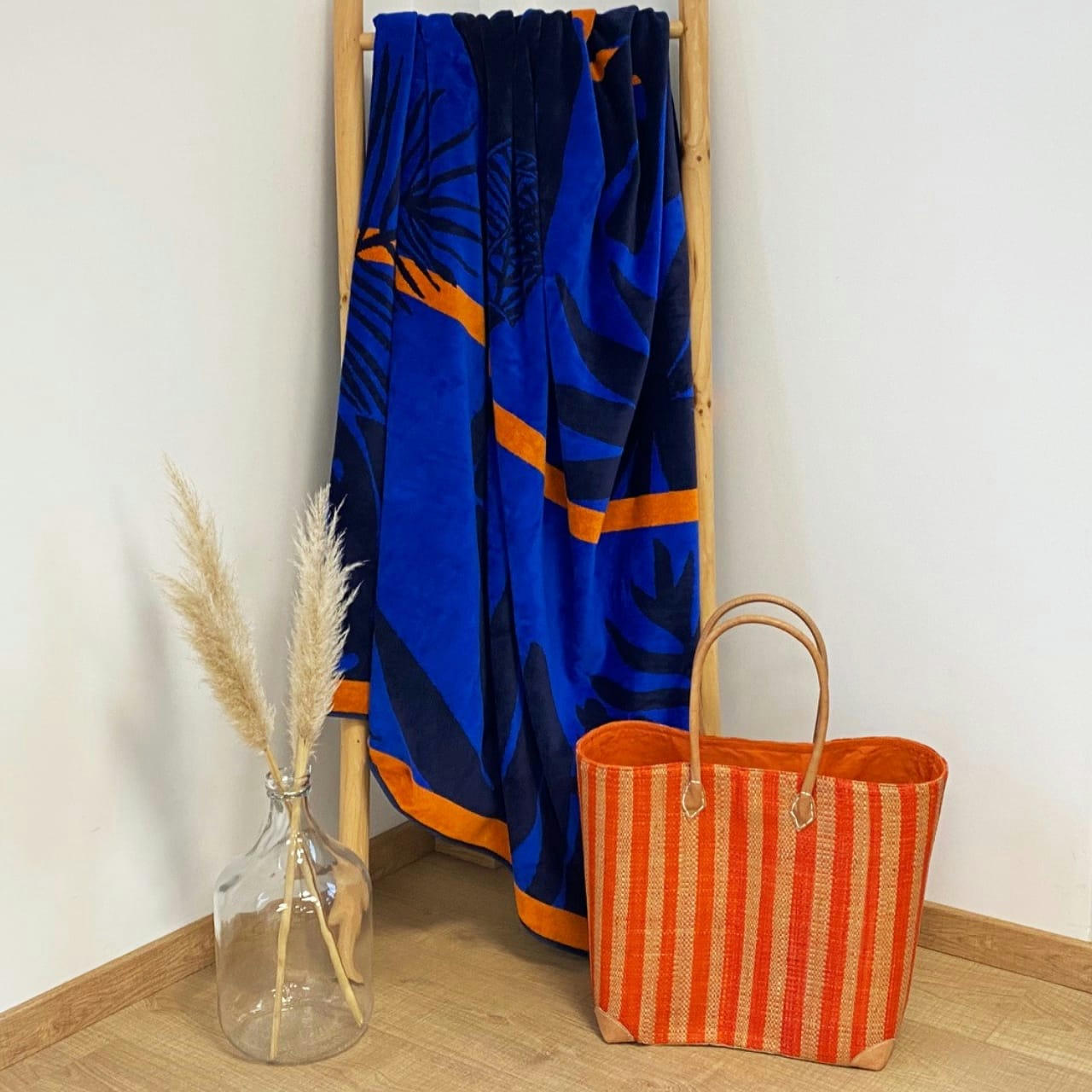 PLAGE - Serviette de plage éponge velours Jacquard Sunday bleue 140x180