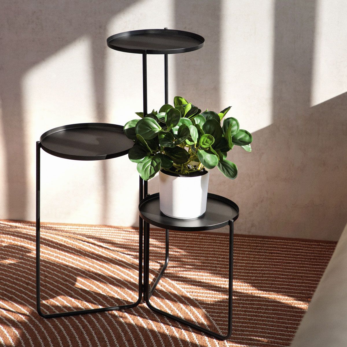 Kwietnik ROH trzypoziomowy czarny 25x48x70 cm