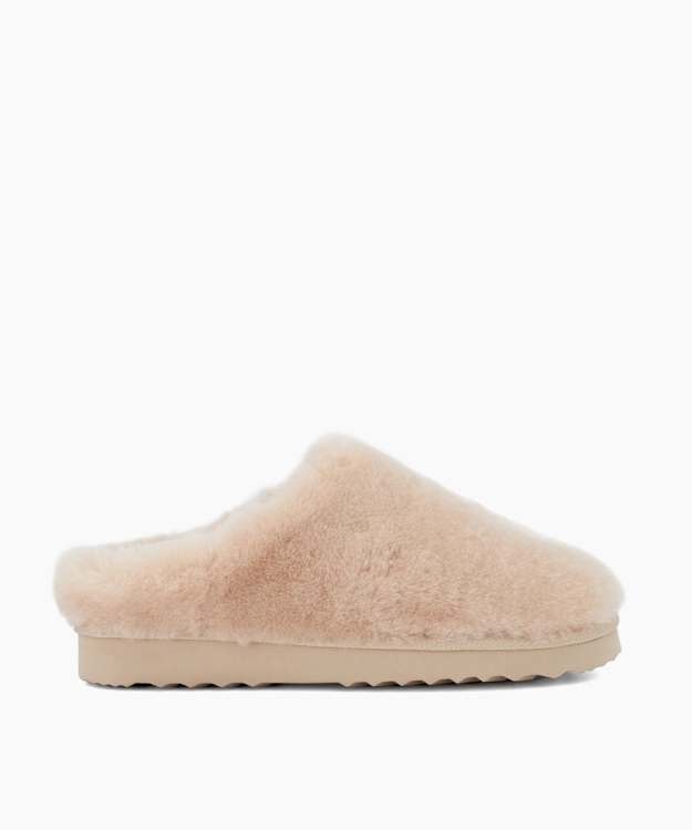 Wolf Caramel - Sheepskin Slippers