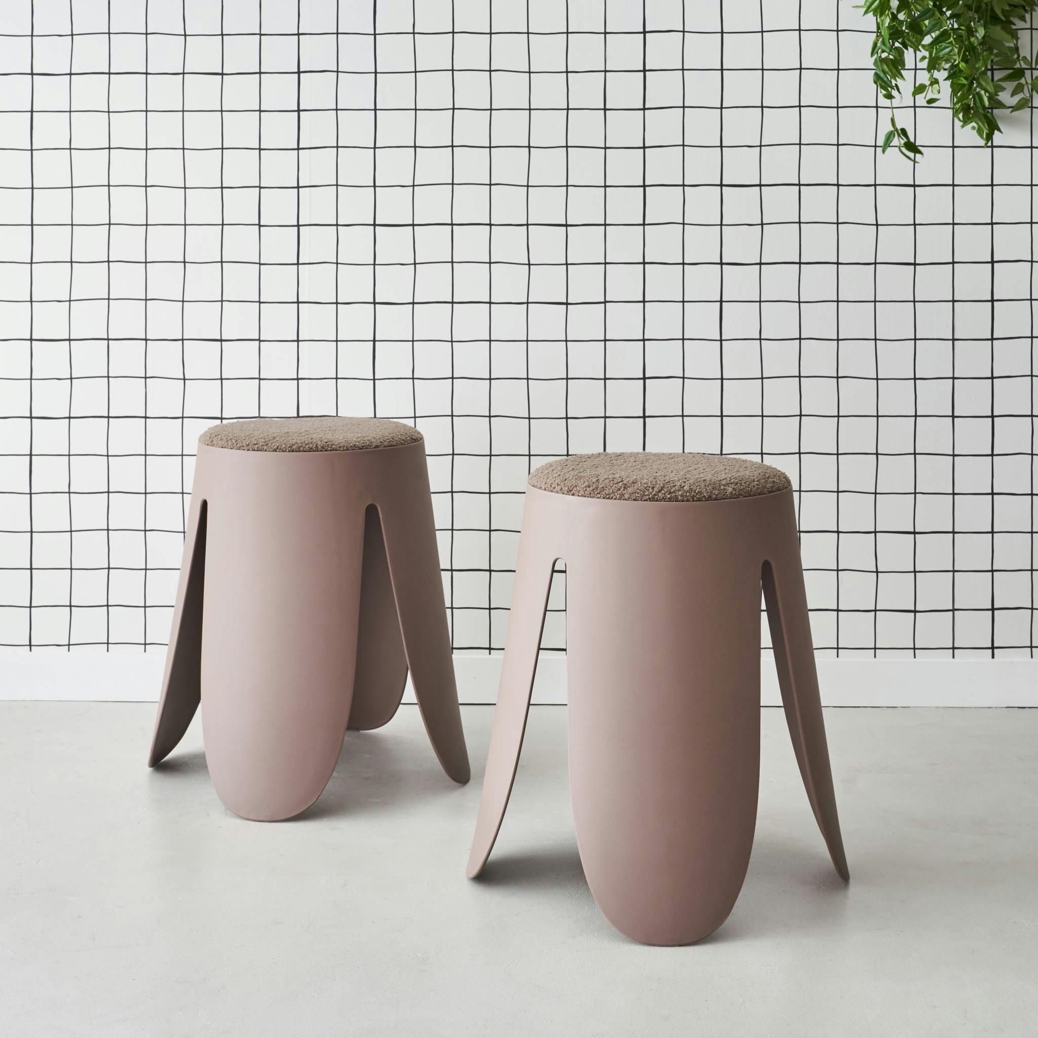NIKI - Set de 2 tabourets empilables marrons, bouclette texturée