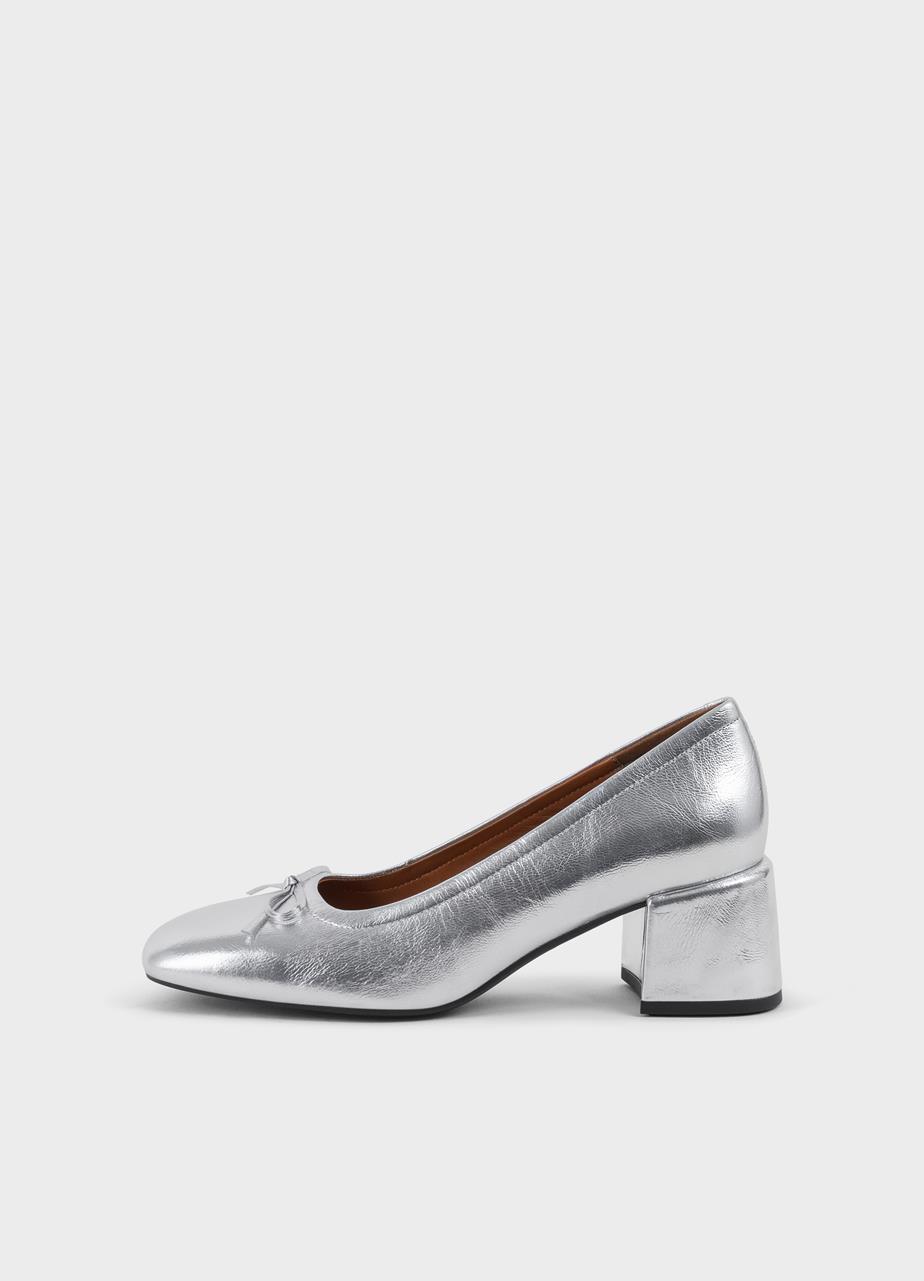 Adison Pumps