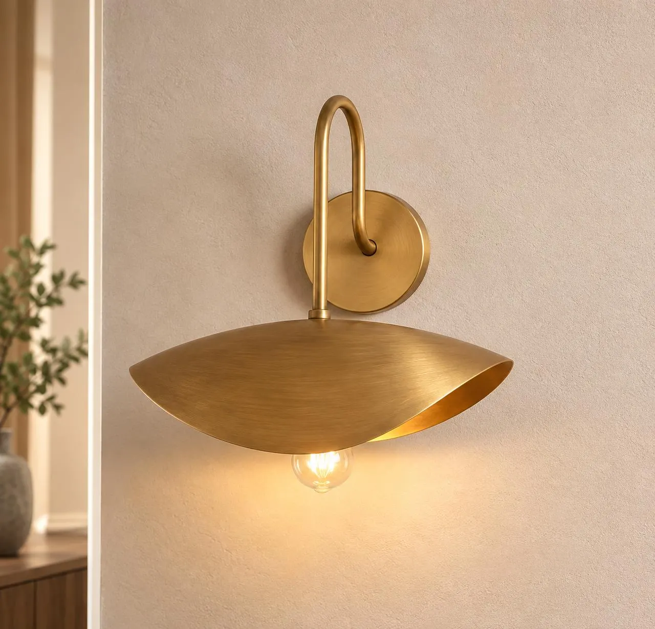 Handmade Brass Wall Sconce, Mid Century Modern Wall Light, Vintage Brass Lamp, Bedroom Bedside Sconce, Minimalist Accent Lighting