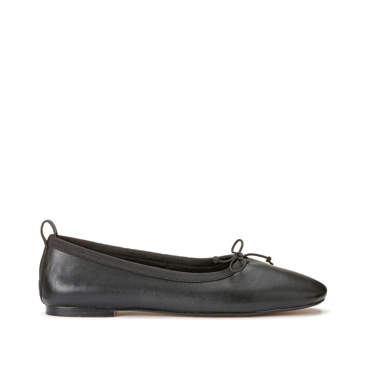Ballerines cuir, détail noeud