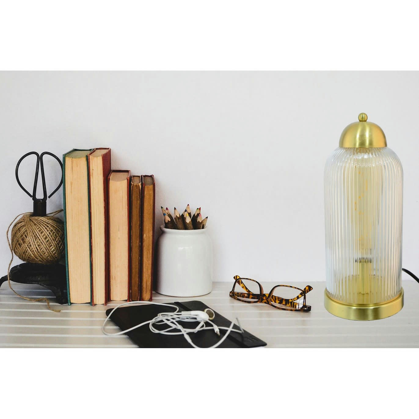 FALINE - Lampe en métal doré, cloche en verre strié transparent