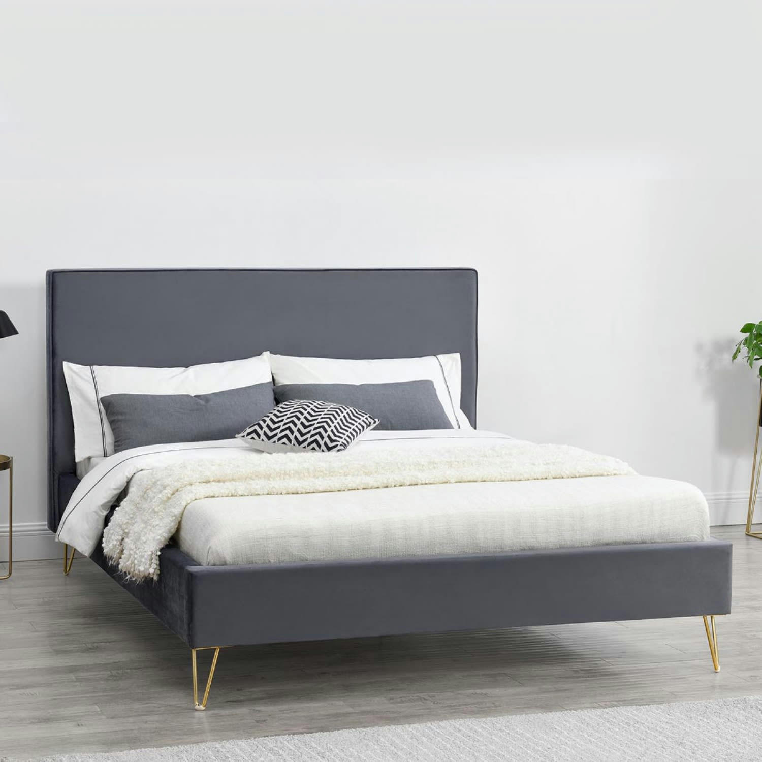 RIVERSIDE - Structure de lit 160 x 200 cm en velours et laiton gris