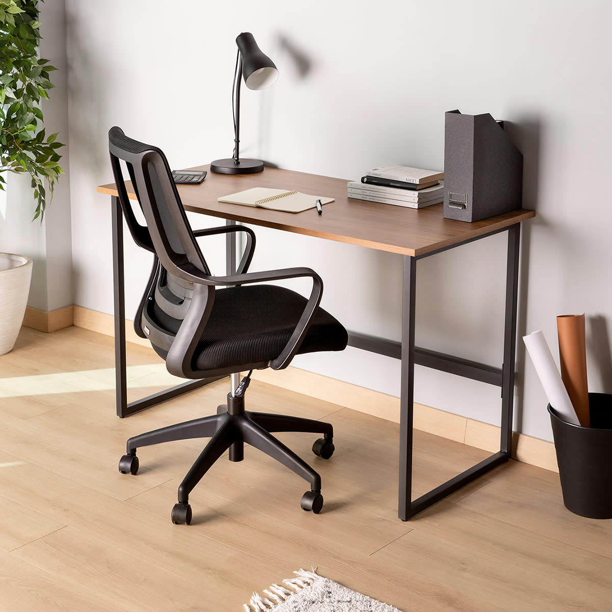 - Bureau et table de bureau, bois mdf et métal, finition noire