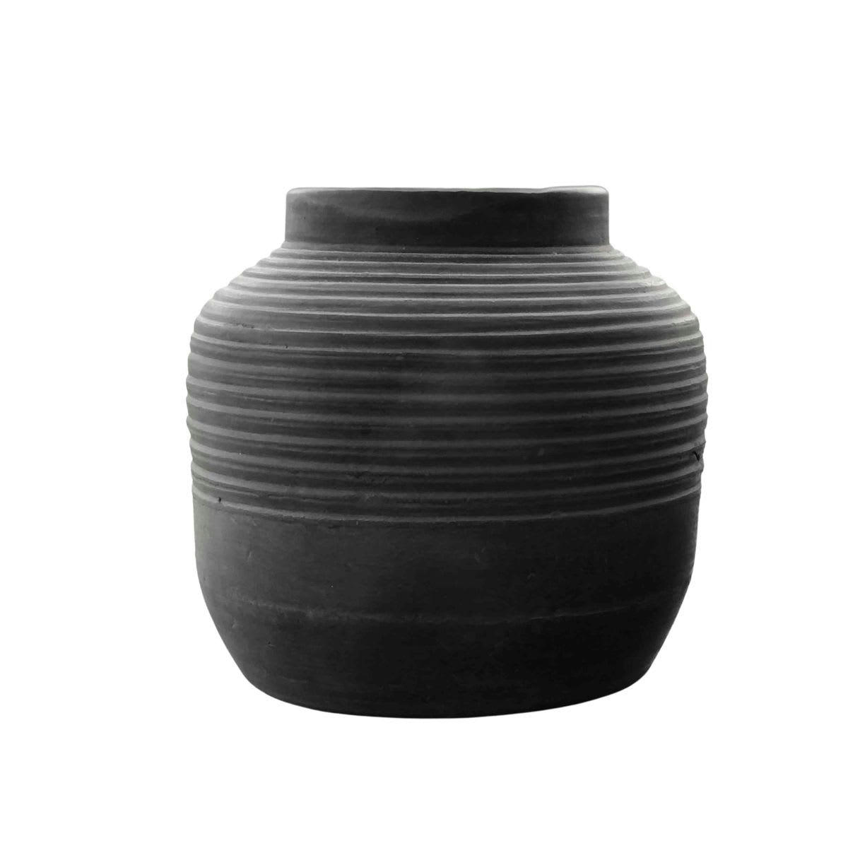 - Vase terre cuite strié