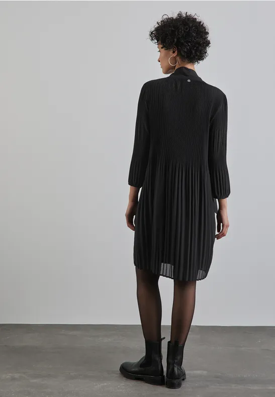 Plissée-Kleid mit Schleife