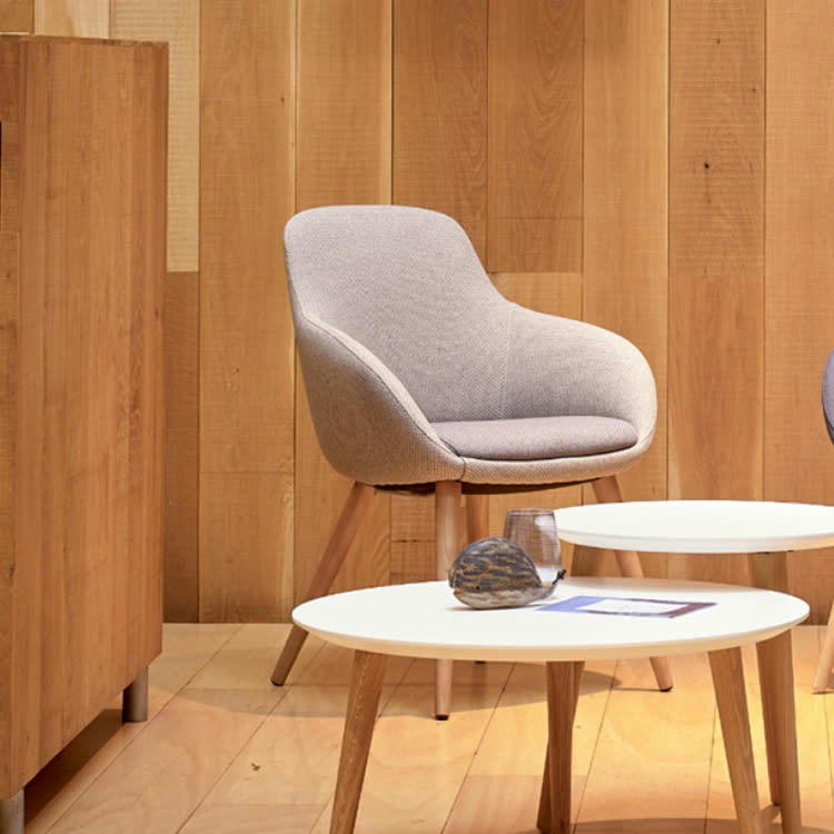 ENEKA 02 - Fauteuil confortable rembourré en tissu gris