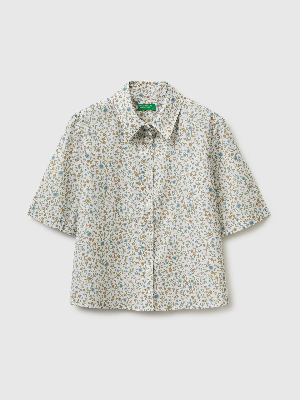 Short sleeve patterned shirt