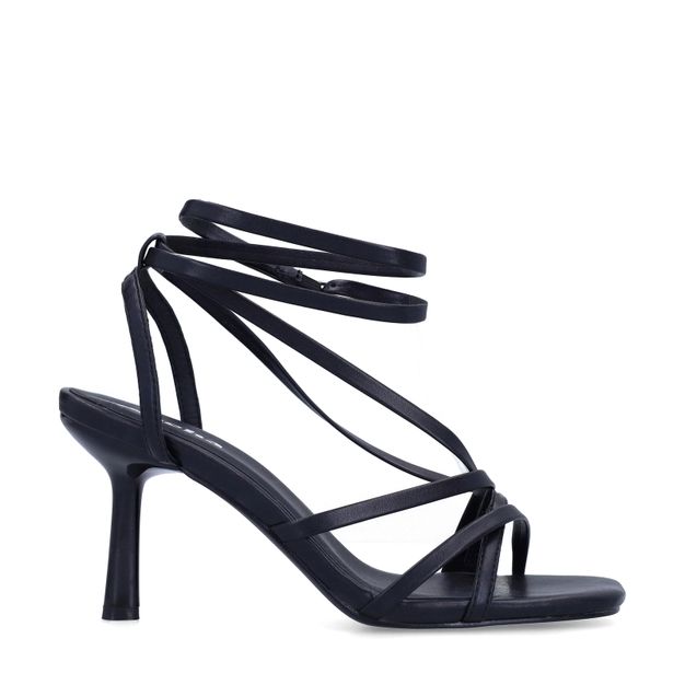 Zwarte sandalen met hak