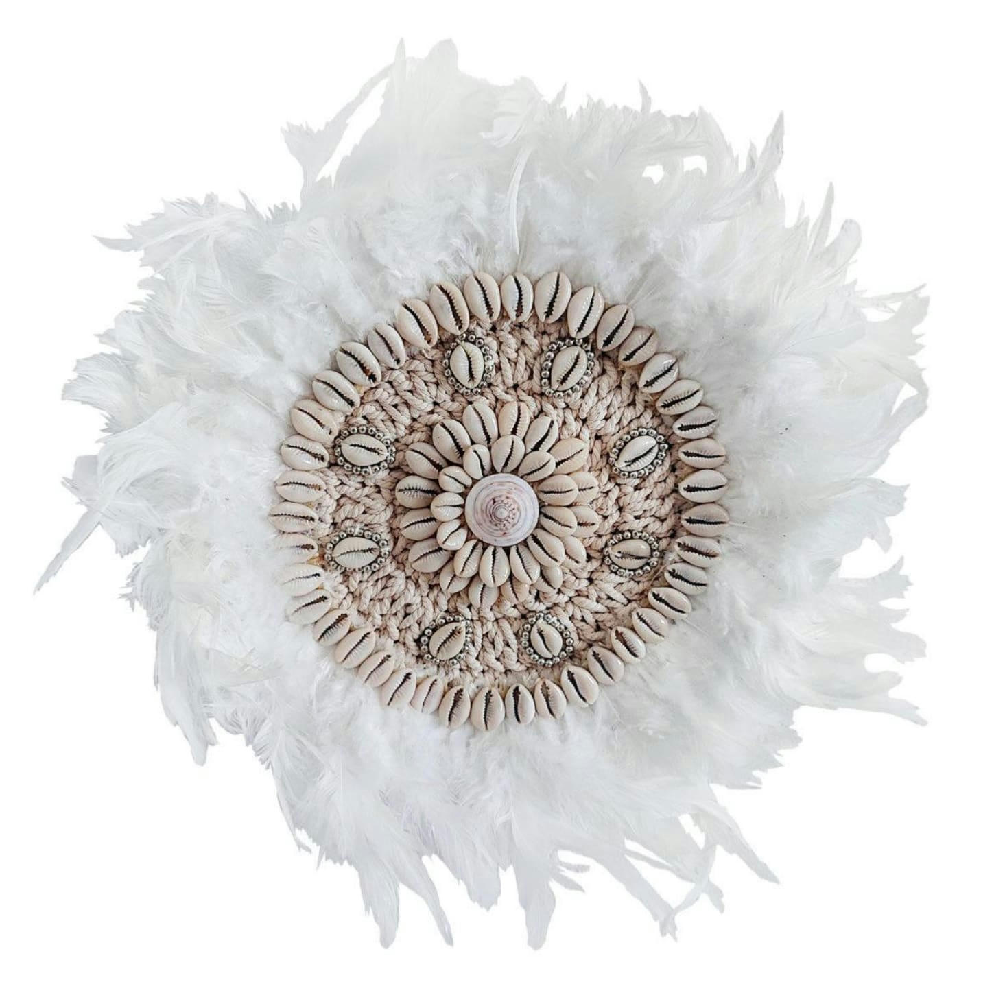 BALIRA - Décoration en plumes et coquillages cauris, blanc D30 cm