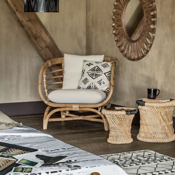FOTEL RATTANOWY Farah w stylu boho miękkie siedzisko białe