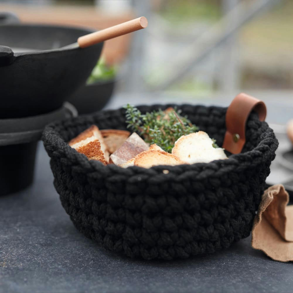 Haekel - Panier en crochet coton noir