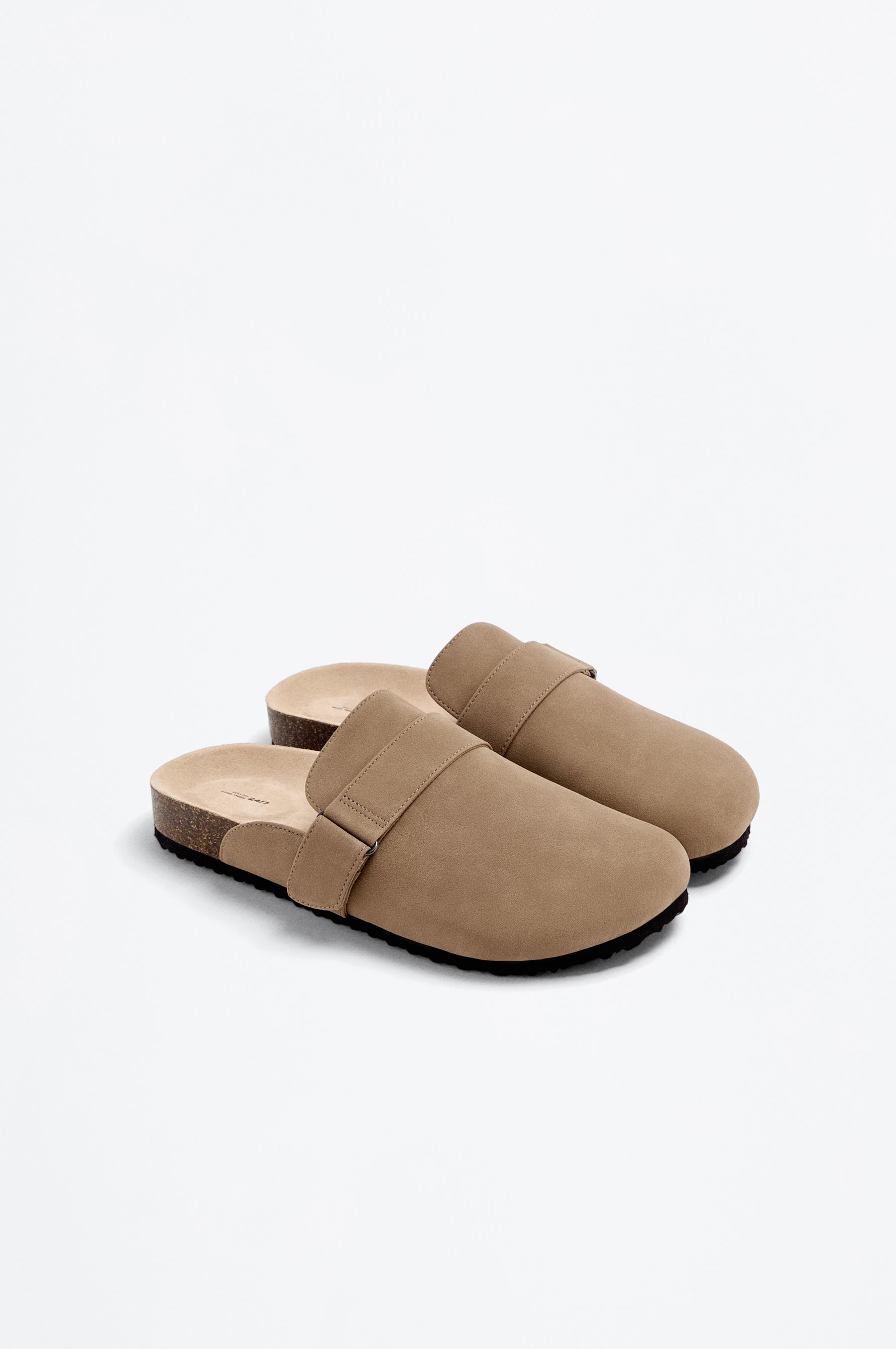 Zapato zueco efecto suede