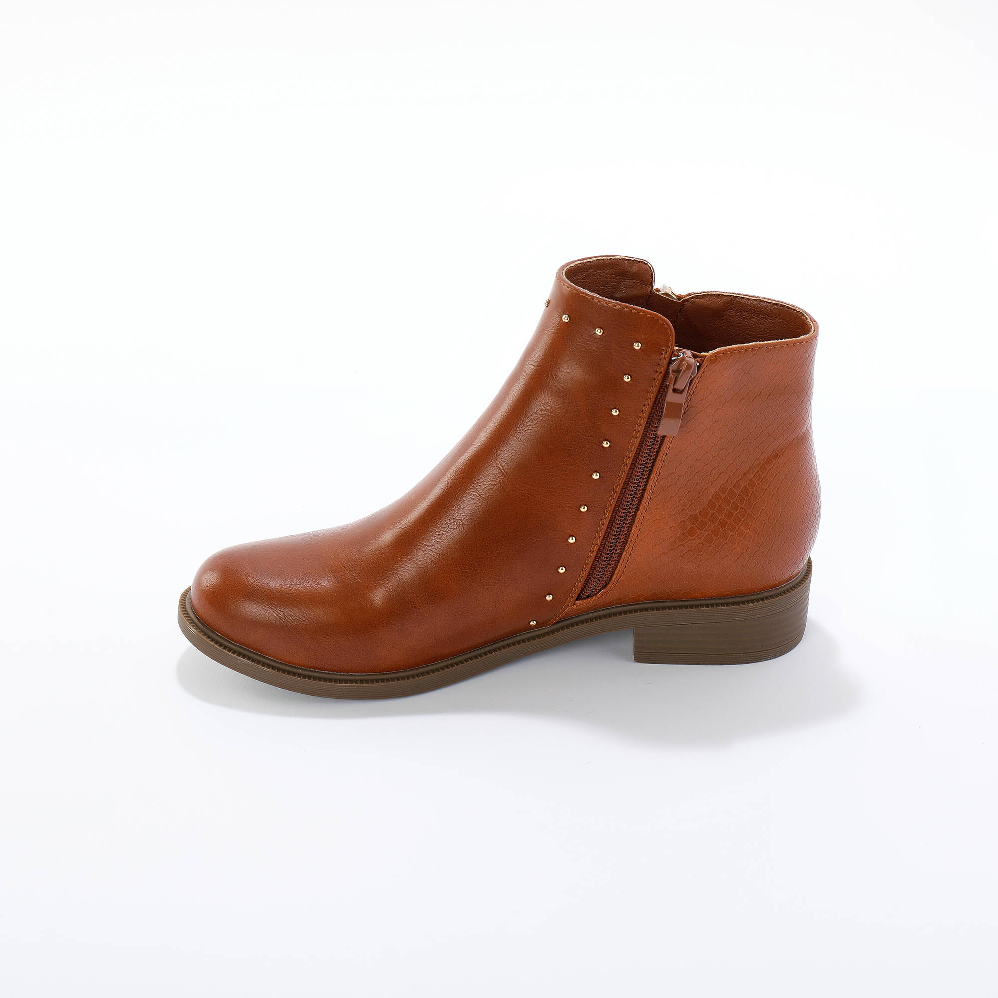 Boots bi-matière, zippées et cloutées