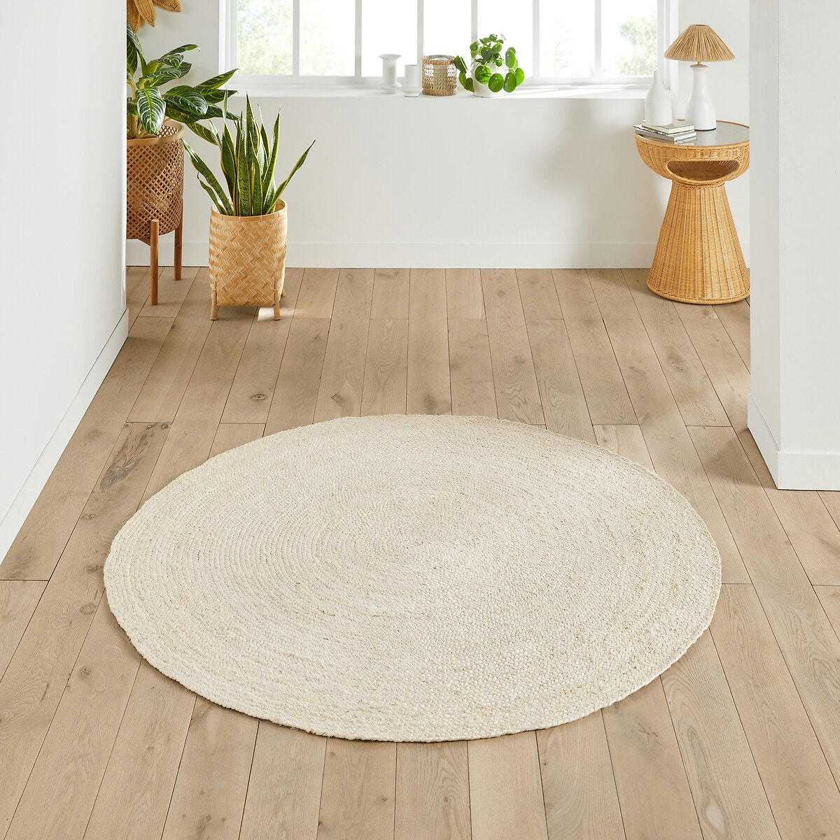 Tapis rond en jute blanchi, Aftas