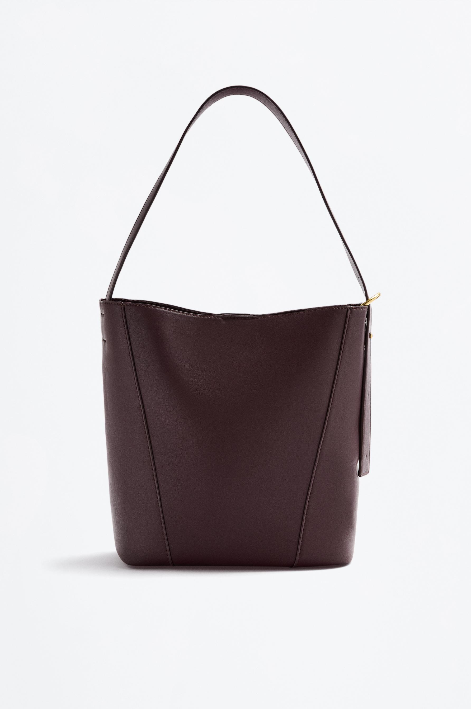 Bolso saco detalle asa