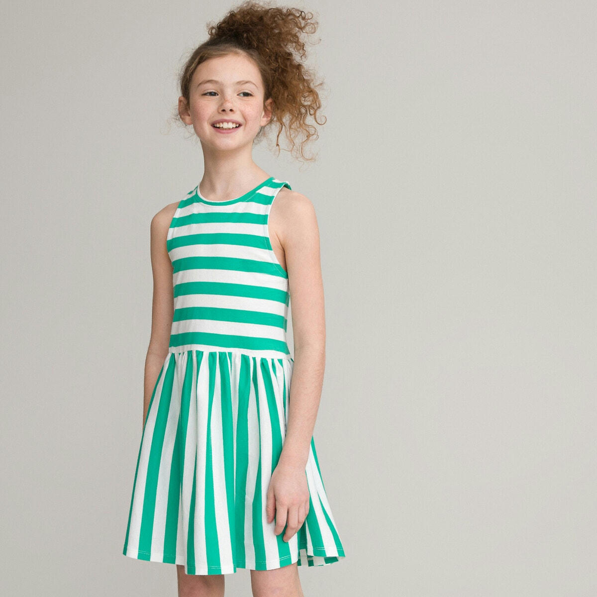 Robe rayée sans manches