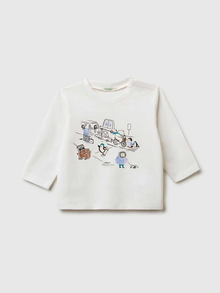 T-shirt with embossed print