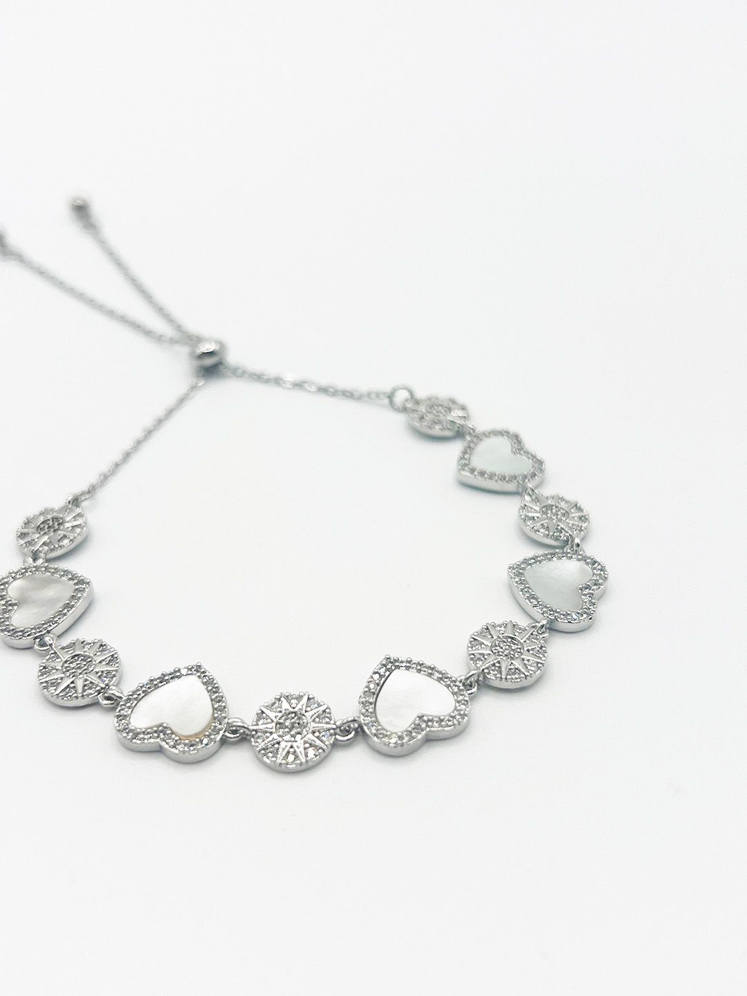 SVNX Heart Bracelet in Silver with Gift Box