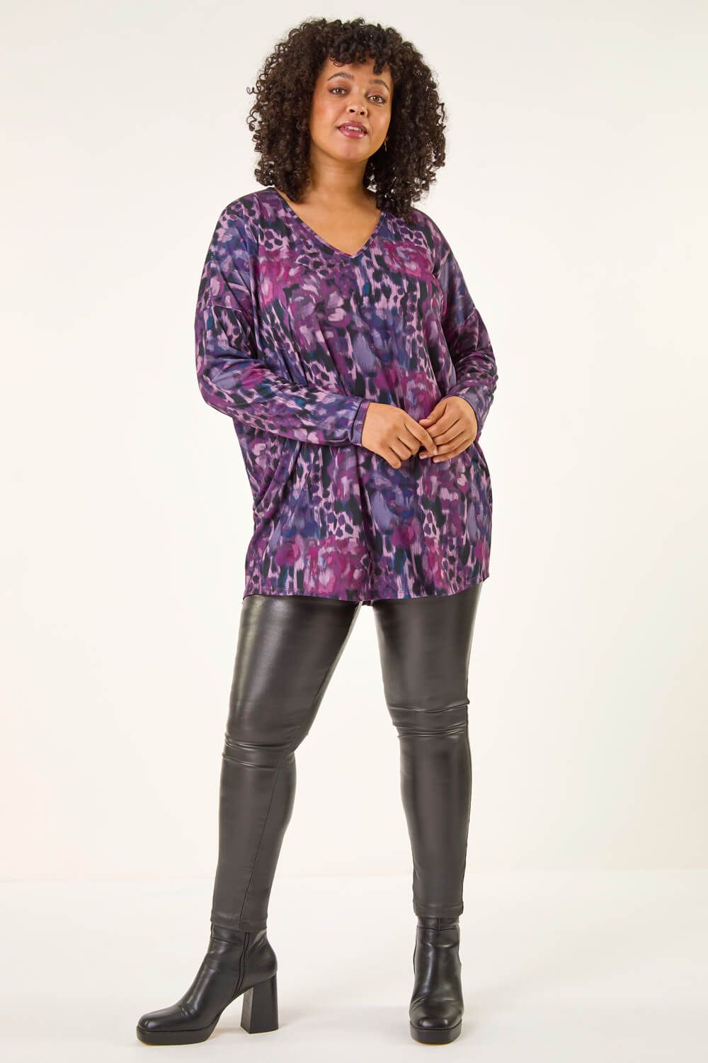 Roman Curve Printed Stretch Tunic Top