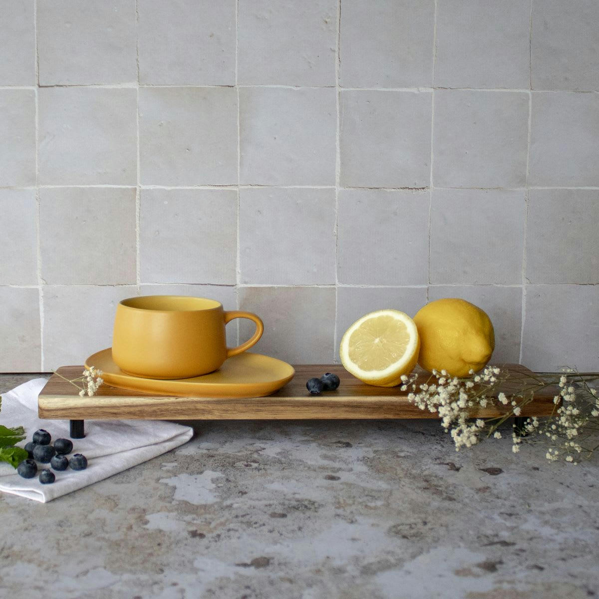 OUTO - Tasse à thé avec soucoupe en grès  30cl